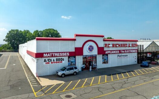 Former Advance Auto Parts